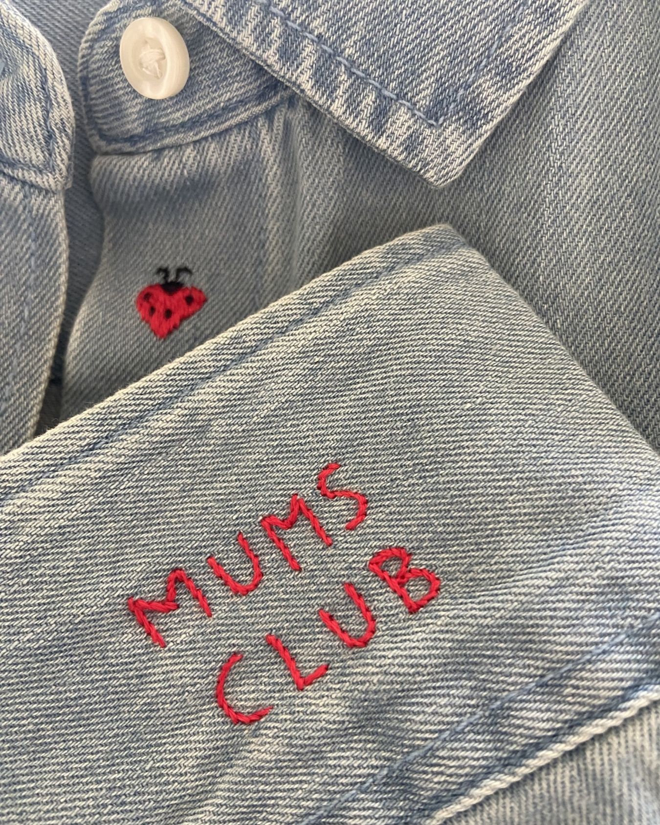 Pochette beige con fiocco verde acqua